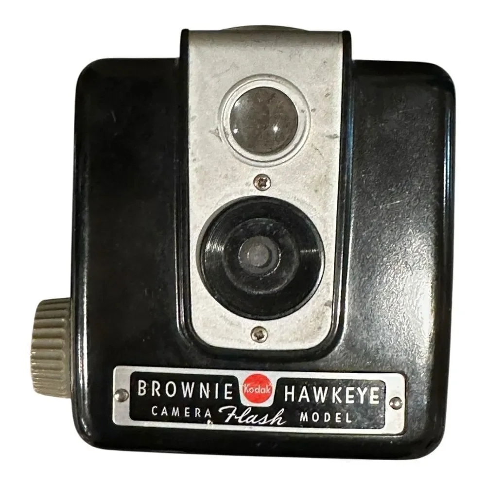 Vintage cameras bundle Kodak Instamatic, brownie, Polaroid, foldex & flash cubes